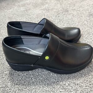 Dansko’s black shoes size 36